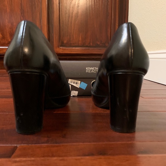 🩸BOGO - All $10 items. Kenneth Cole platform pumps - Picture 3 of 6